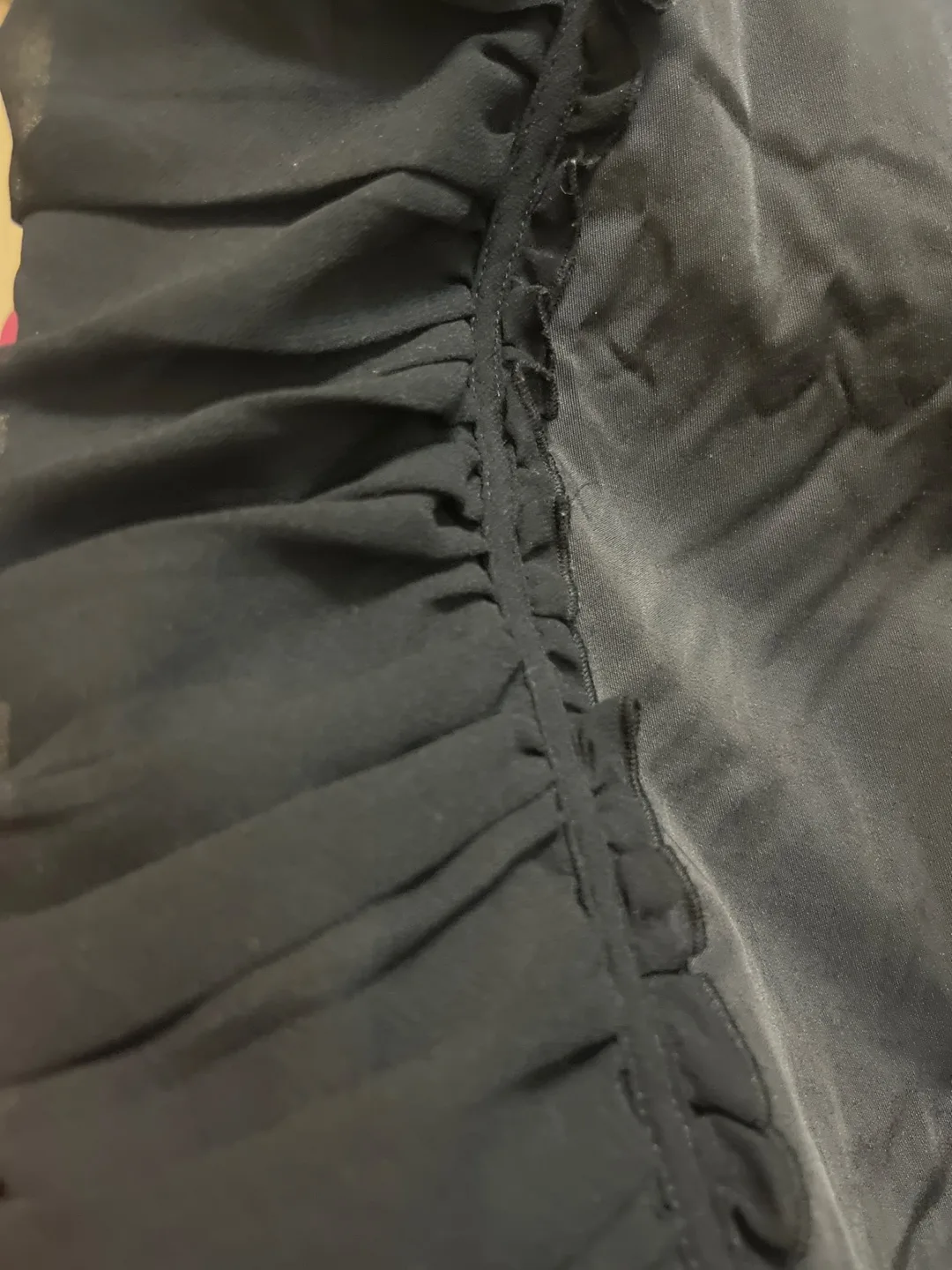 H&M Black Ruched Mini Skirt Size 6 image indicator(4)