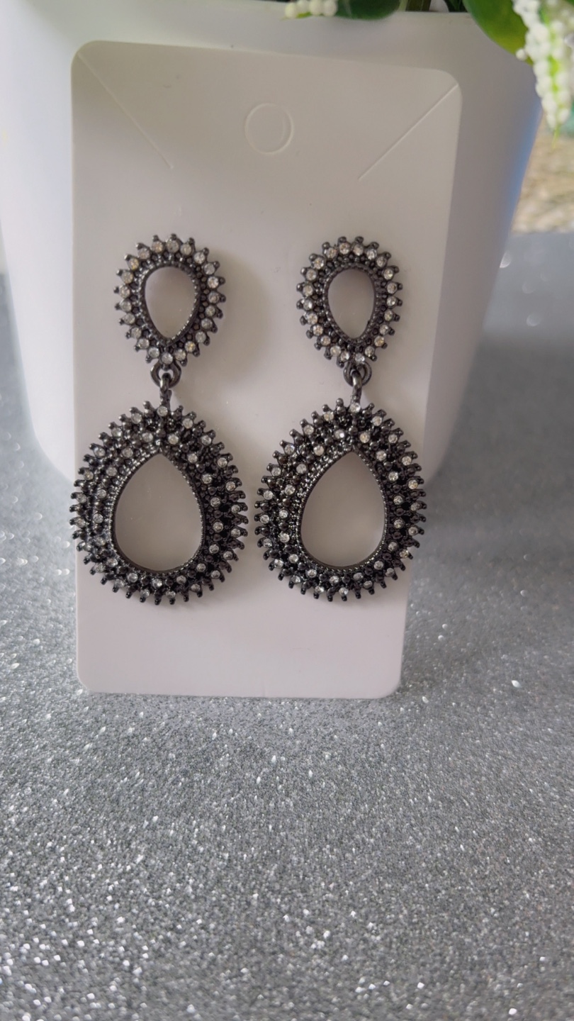 Elegant Gunmetal and Crystal Dangle Earrings