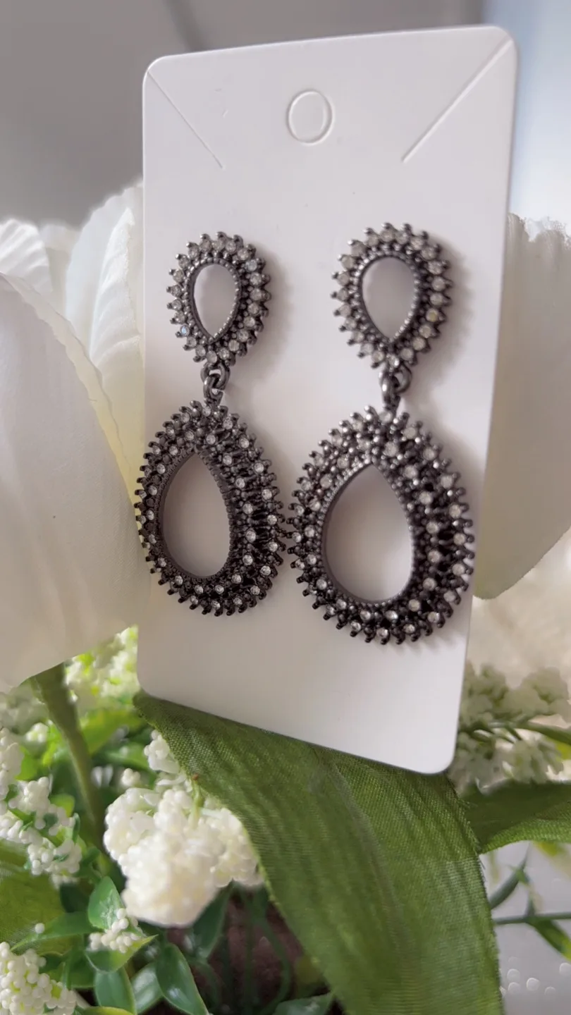 Elegant Gunmetal and Crystal Dangle Earrings image indicator(3)
