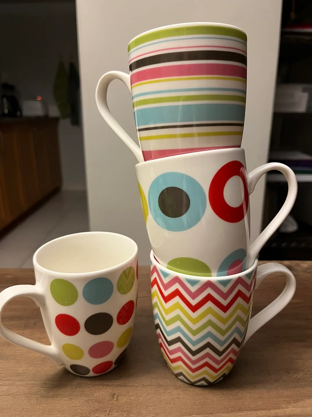 Kitchen Supply Plus Graphic 'Hue' Mugs - Set of 4 thumbnail