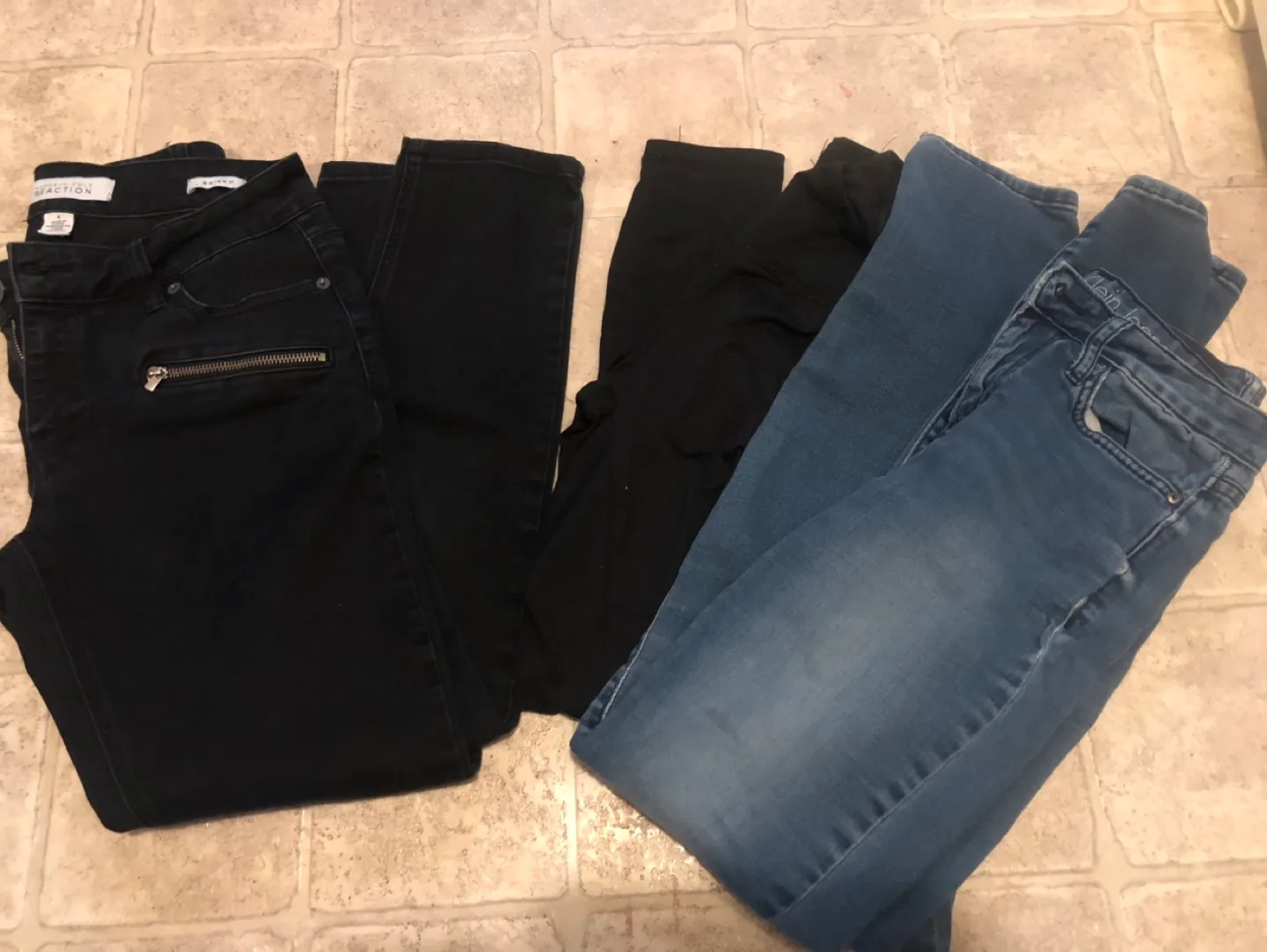 🏒Women's Jeans Bundle - Size 4 & 25x32 thumbnail