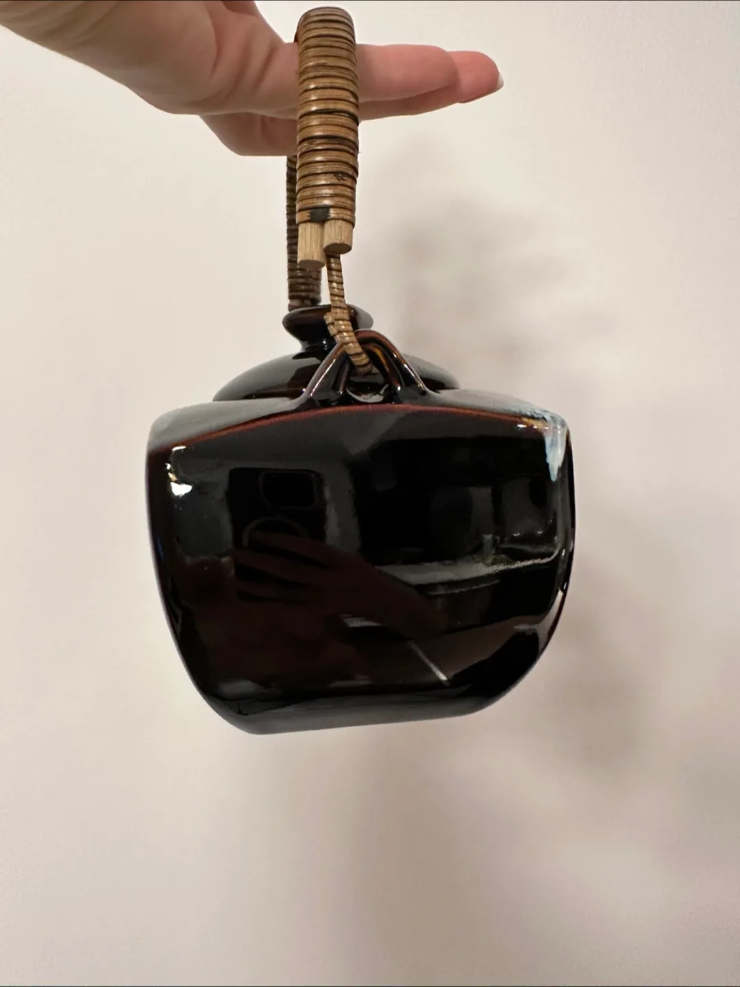 Japanese Ceramic Teapot with Bamboo Handle image indicator(2)