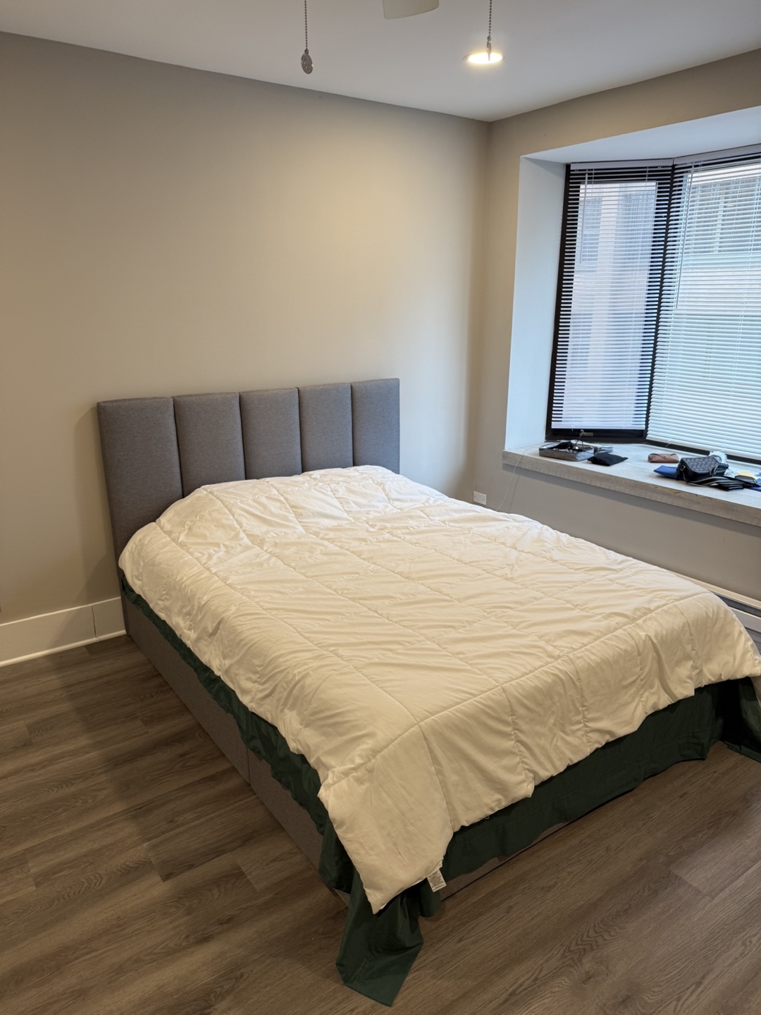 NEW Queen Bed Witg Storage Bed Frame - Gray - photo 2