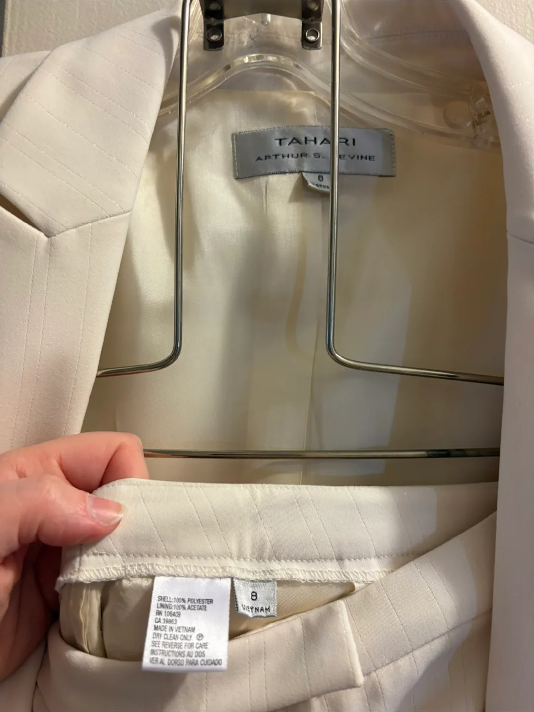 Tahari Arthur Levine Women's Size 8 Off-White Pant Suit image indicator(4)