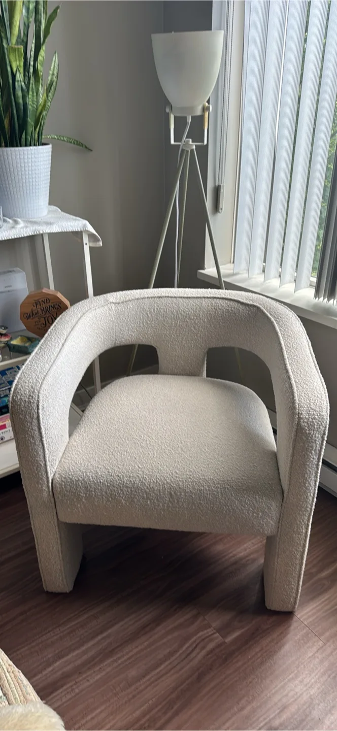 Contemporary Design Boucle Accent Chair thumbnail