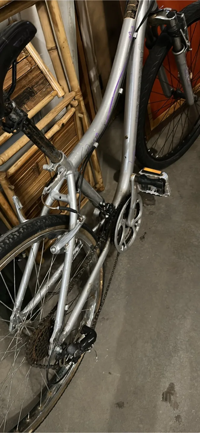 Women's Giant Boulder Ridge mountain bike thumbnail