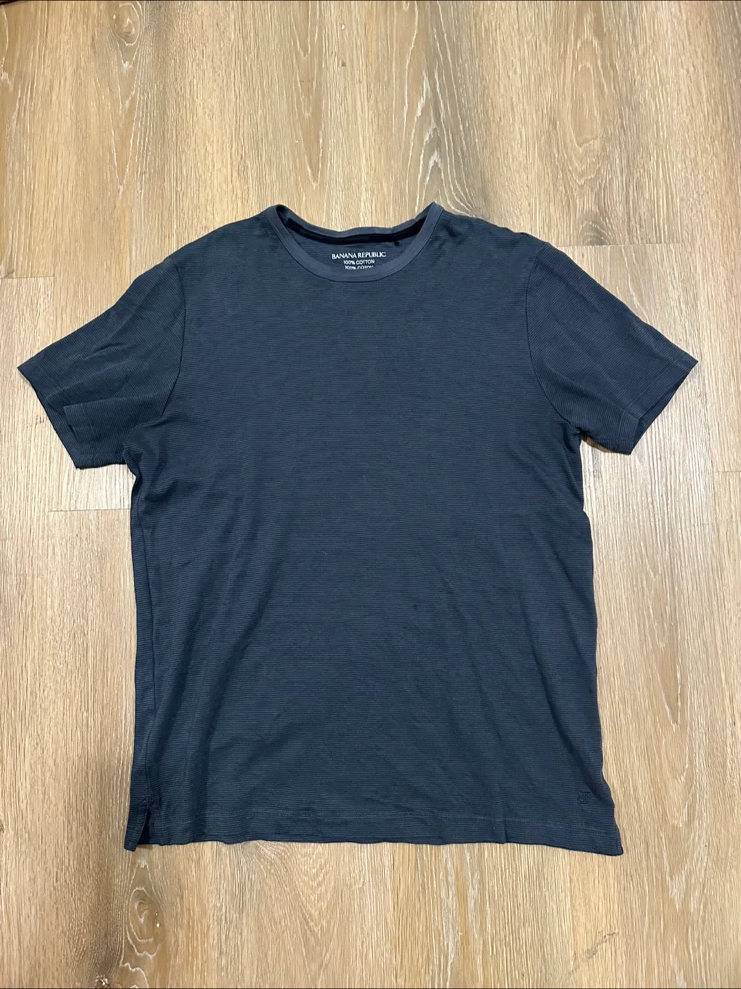 Banana Republic Navy Blue T-Shirt Size Large - Brand New thumbnail