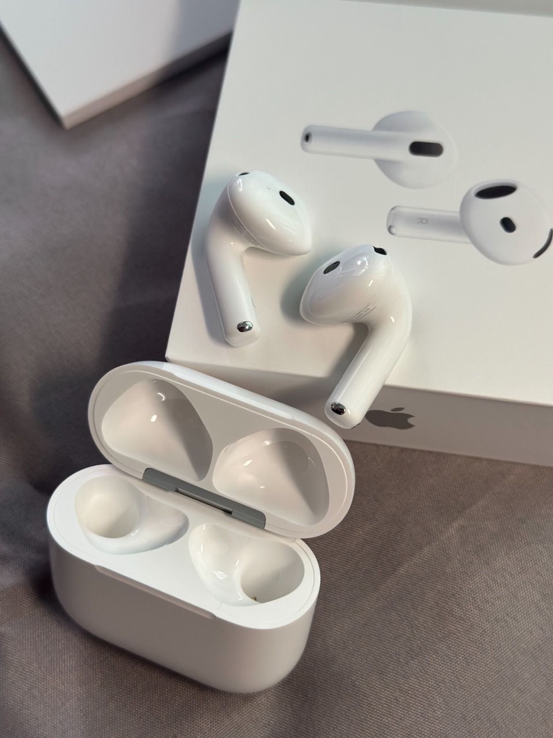 Apple AirPods