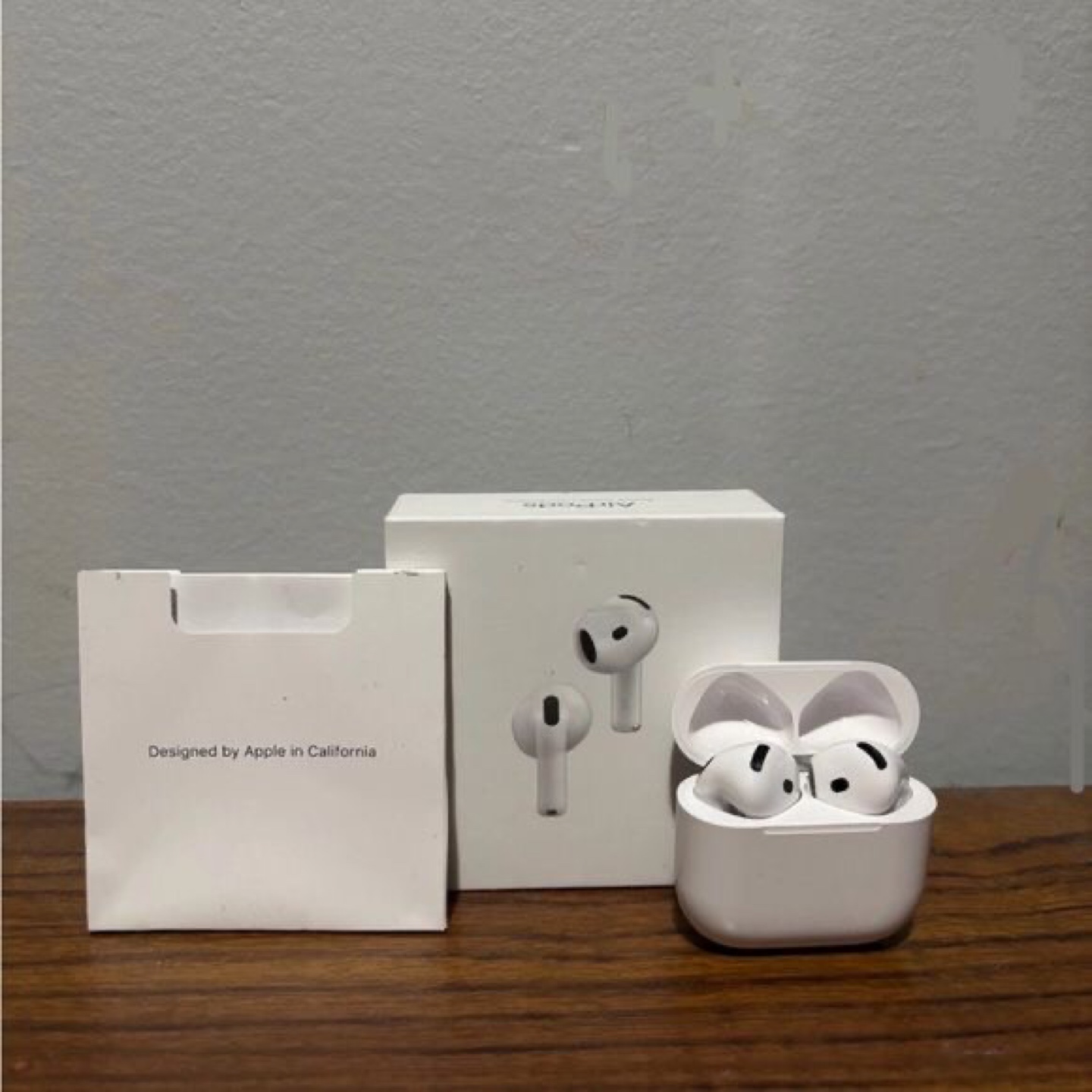 Apple AirPods - photo 3