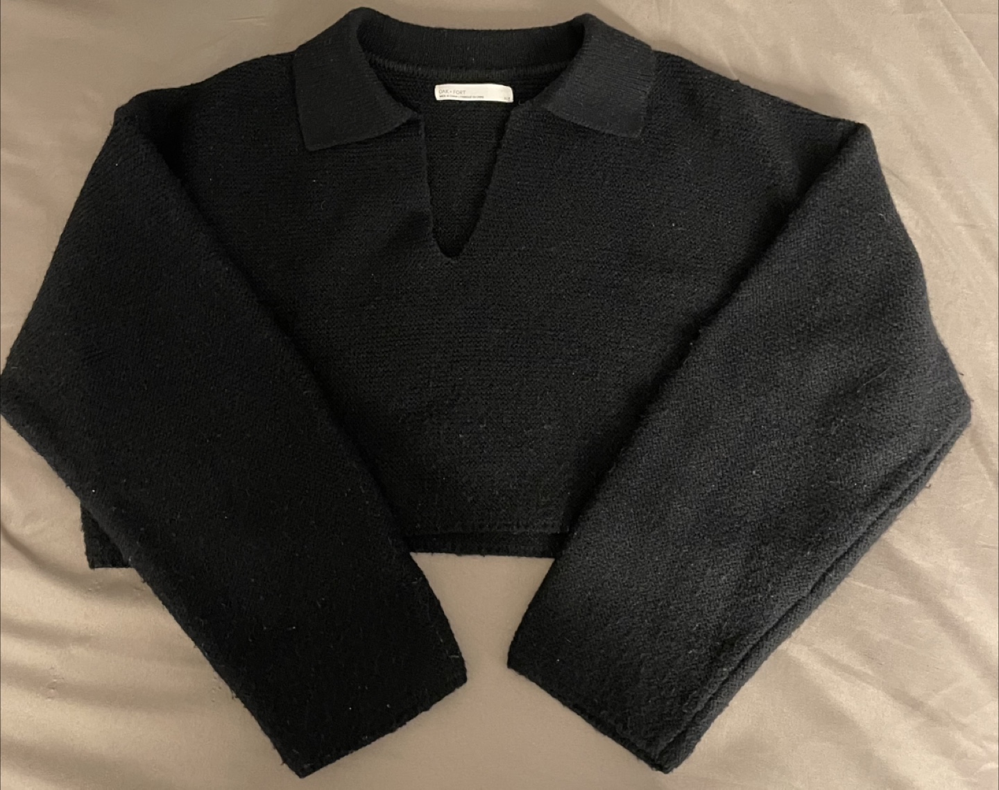 Moving sale-Black cropped collared sweater - photo 3