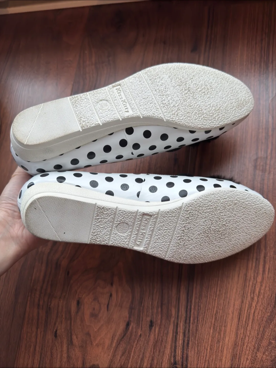 Kiss Kitty Women's Polka Dot Bunny Flats image indicator(3)