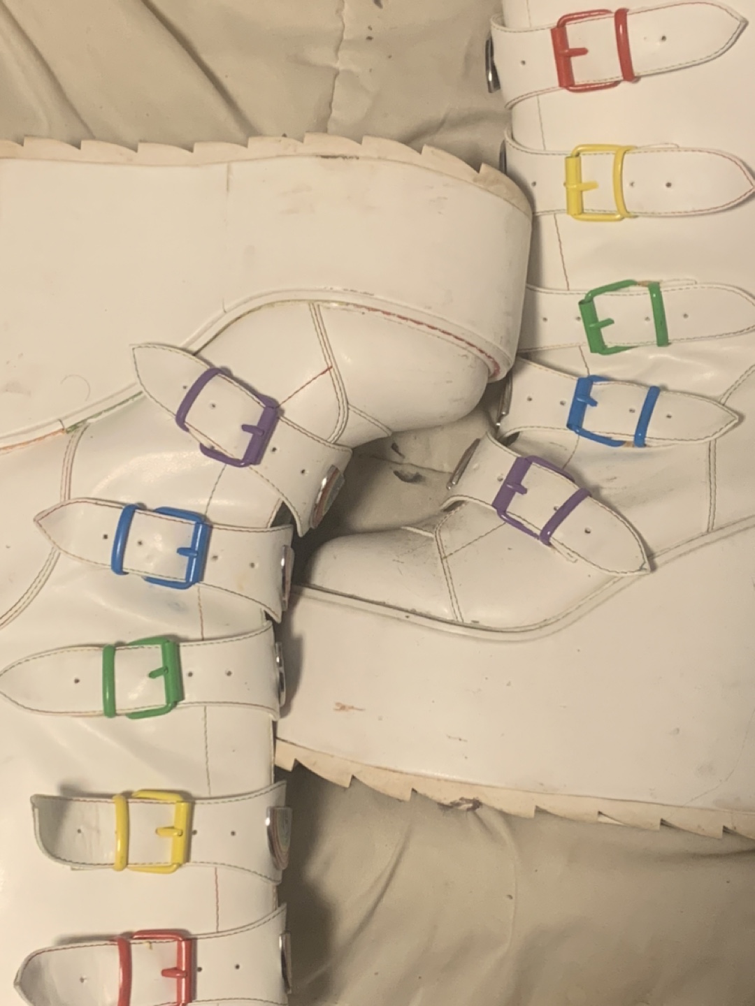 YRU rainbow platforms