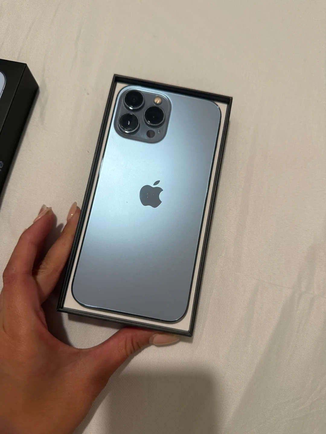 iPhone 13 Pro Max Sierra Blue - New in Box image indicator(2)