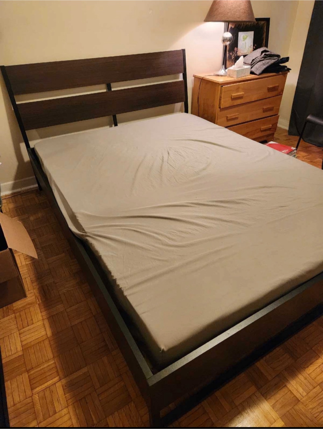 Queen Size Bed Frame - photo 2