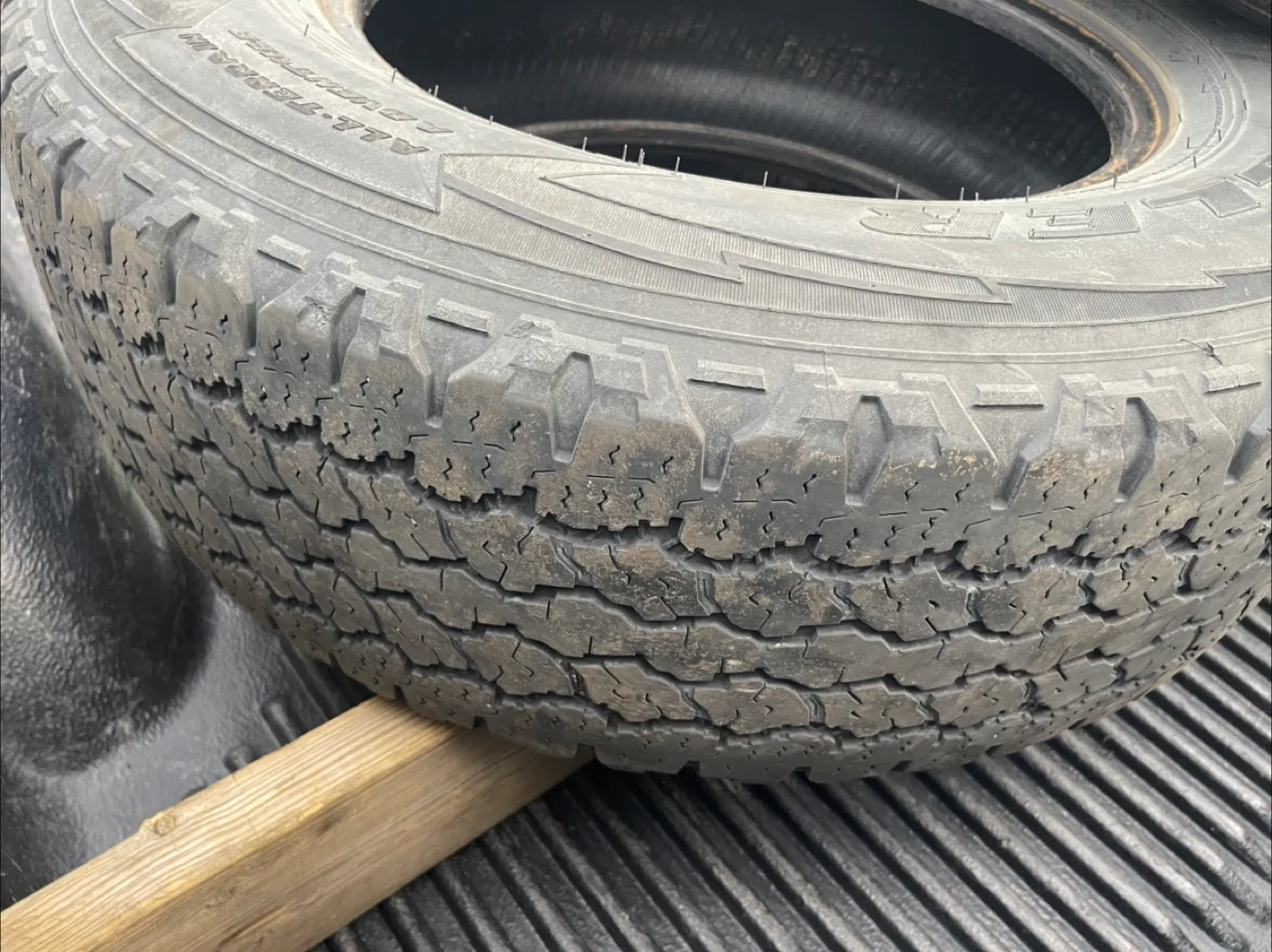 Used Wrangler LT245/75R17 Tires thumbnail