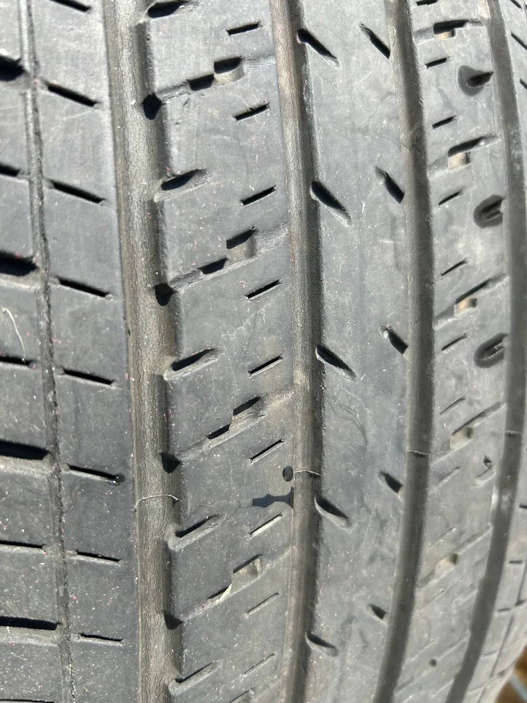 Used Michelin Radial X 225/60R18 100H Tires image indicator(3)