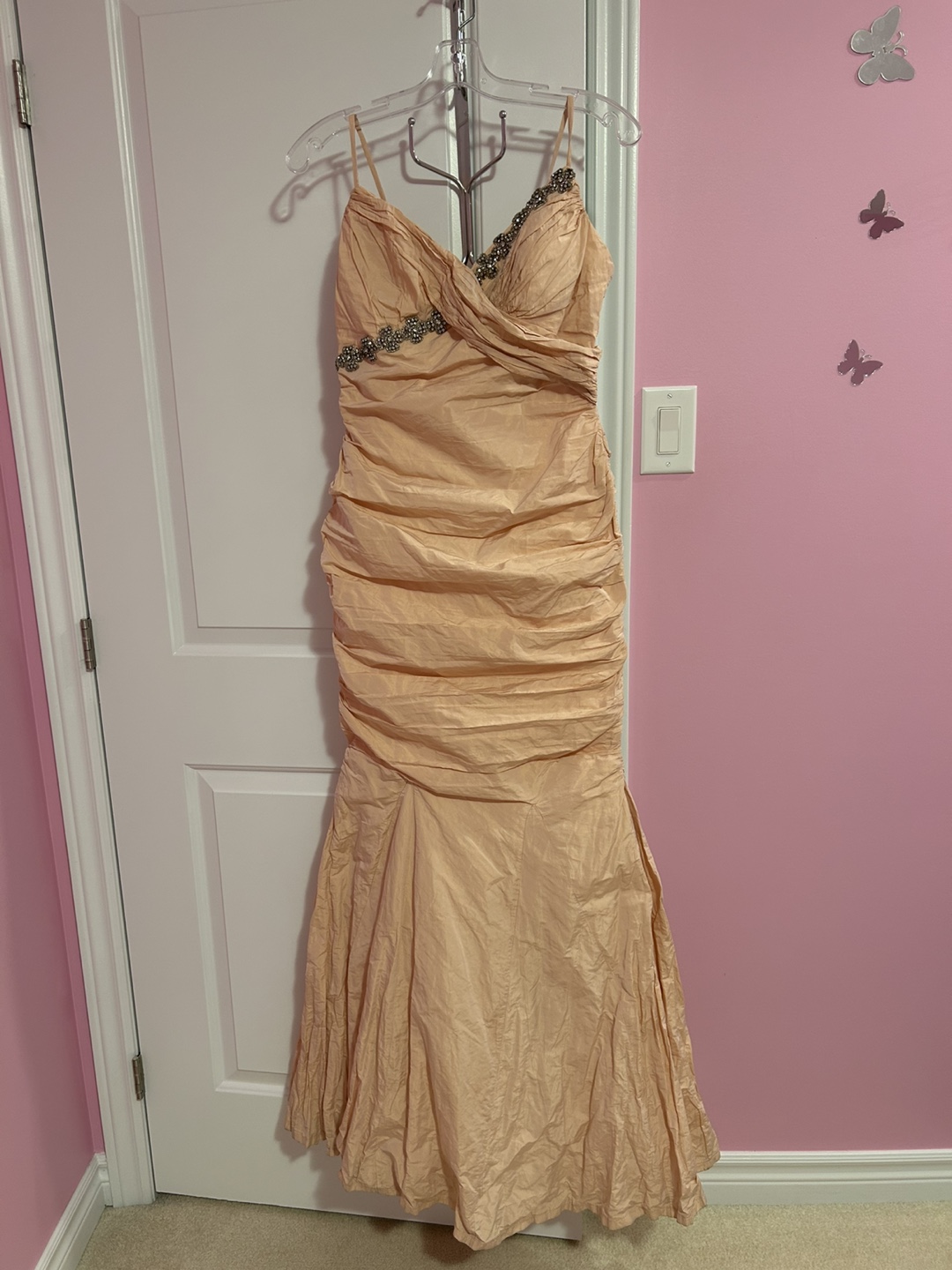 Peach-coloured Mermaid Prom Dress with Beaded Detail