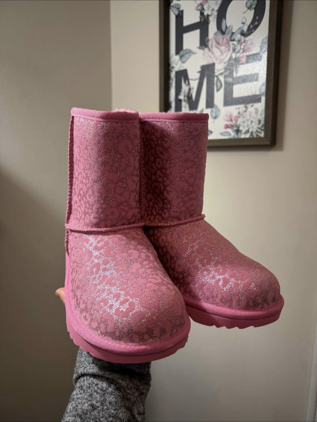 UGG Kids' Classic Mini Leopard Glitter Boots - Size 4C
