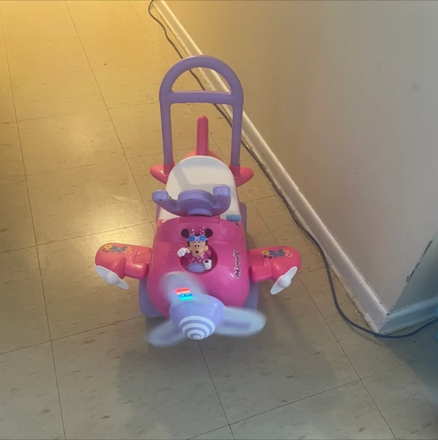Minnie Mouse Ride-On Airplane Toy thumbnail