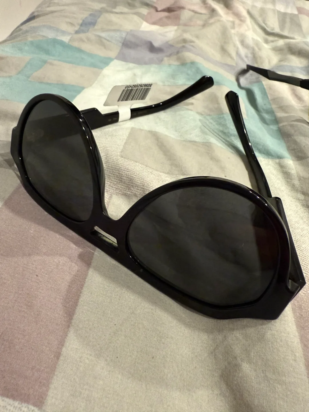 DOLCE & GABANA sunglasses brand new image indicator(4)