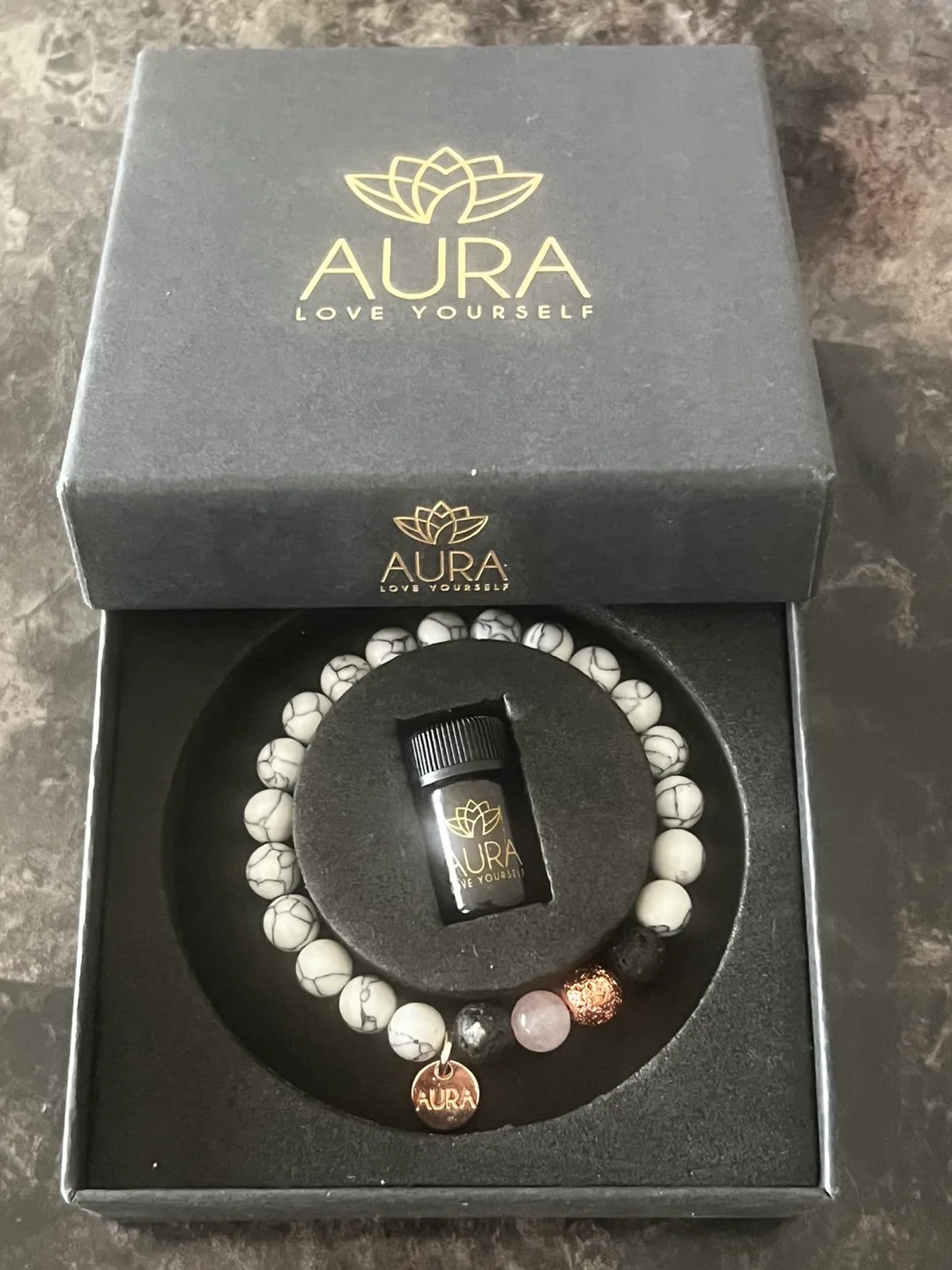 Aura Love Yourself Diffuser Bracelet - Pink Zebra image indicator(3)
