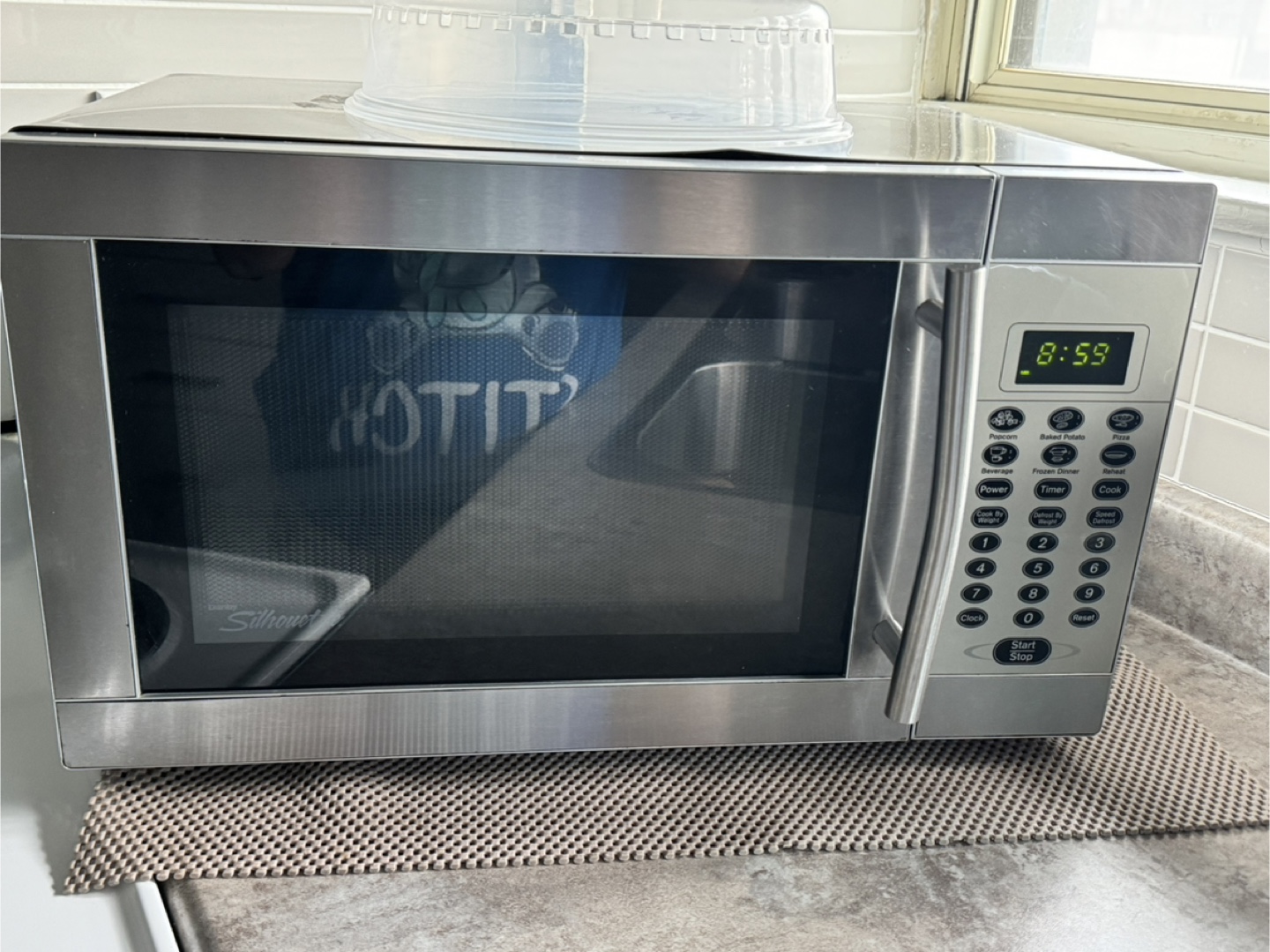 Silhouette Microwave
