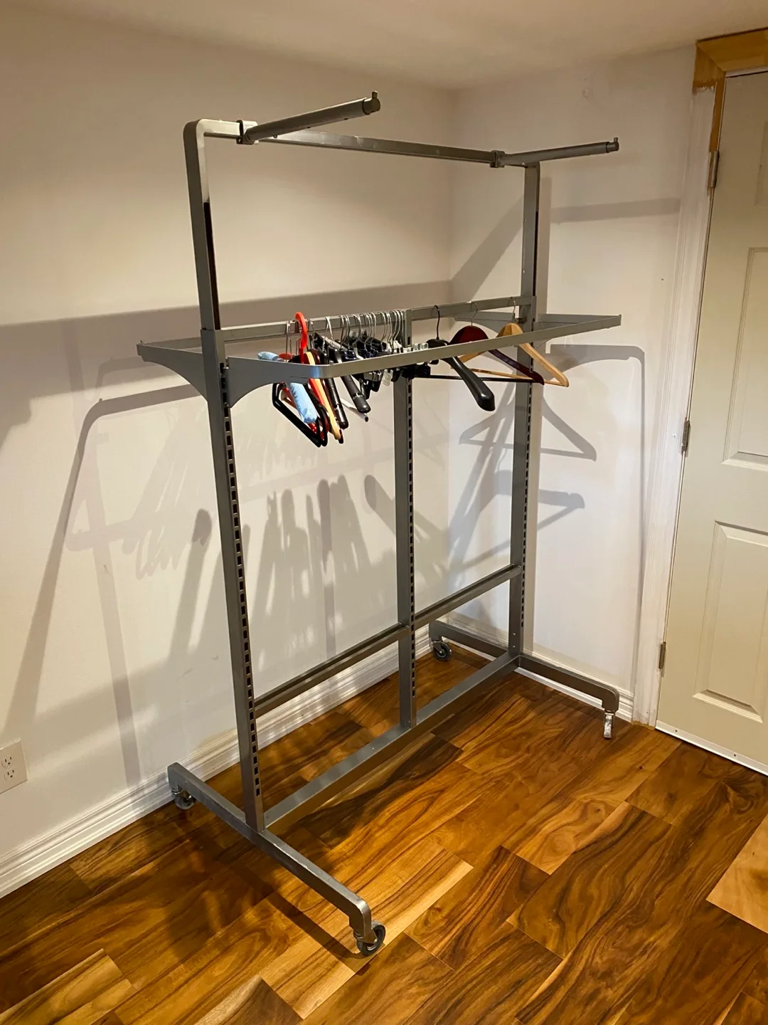 Heavy-duty garment rack on wheels image indicator(2)