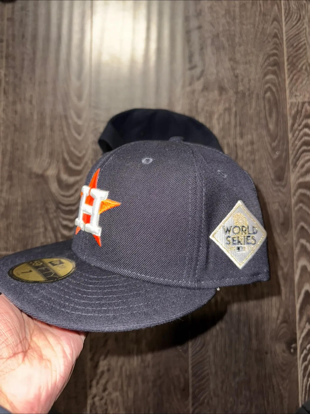 2 New Era 59Fifty Fitted Hats - MLB image indicator(3)