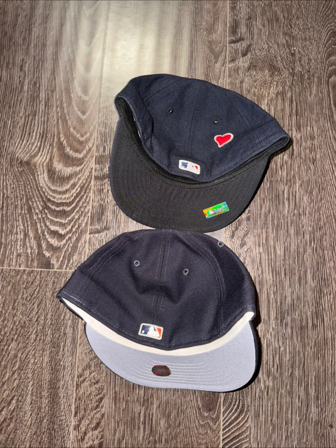 2 New Era 59Fifty Fitted Hats - MLB image indicator(2)