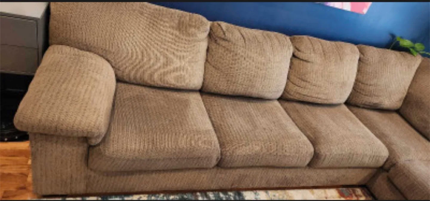 FREE DELIVERY✅• BROWN LARGE SECTIONAL COUCH / SOFA w/ CHAISE thumbnail