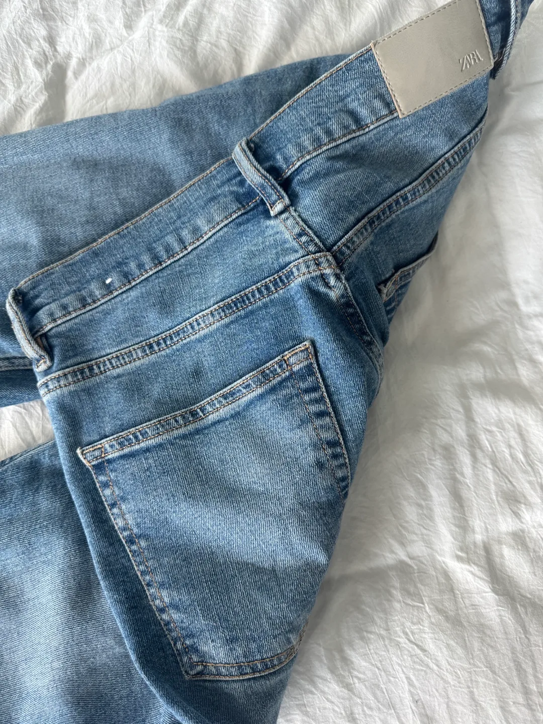 Zara Light Wash Straight Leg Jeans - Size 32 image indicator(3)