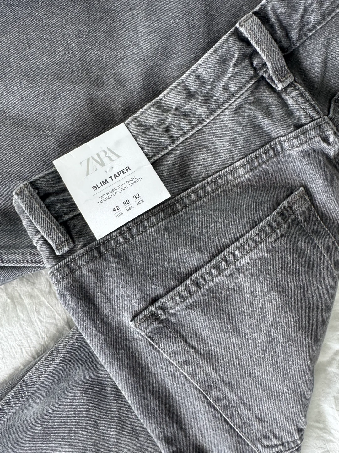 Zara Grey Slim Taper Jeans - Size 32 image indicator(3)