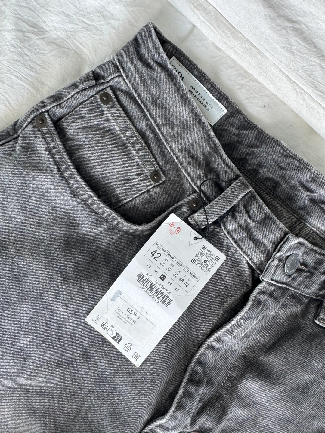 Zara Grey Slim Taper Jeans - Size 32 image indicator(2)