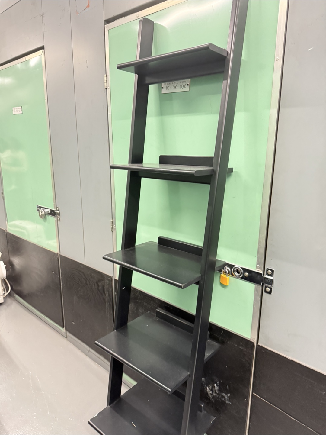 Black Ladder Shelf - photo 2