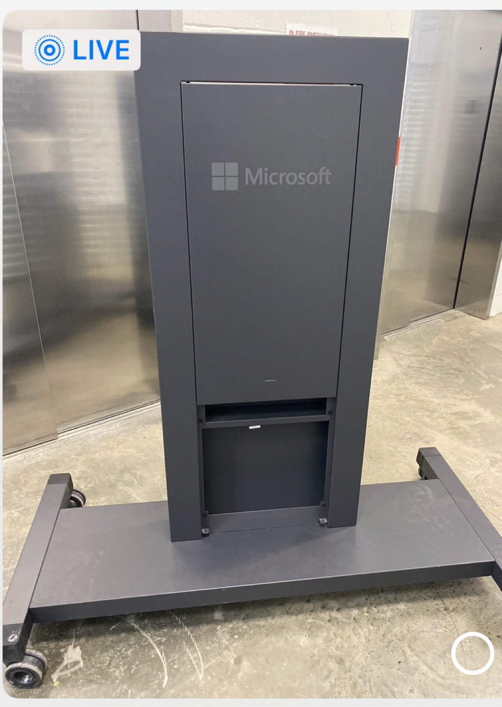 Microsoft Surface Hub 84" Interactive Display - photo 3