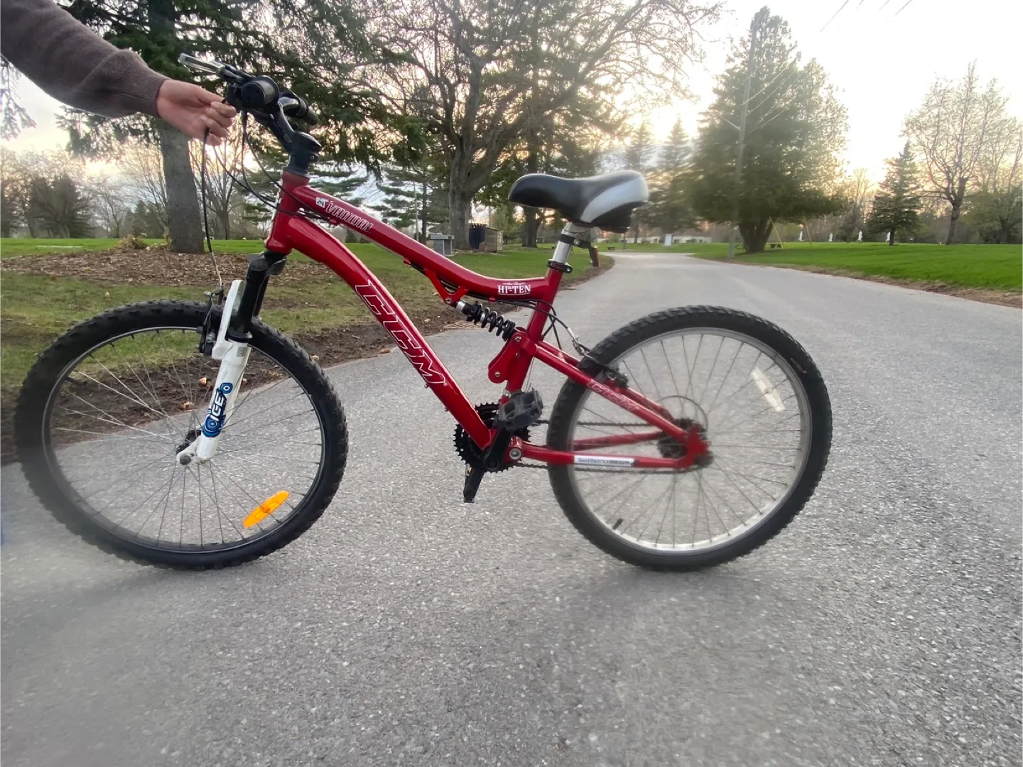 HUTTEN Red Mountain Bike