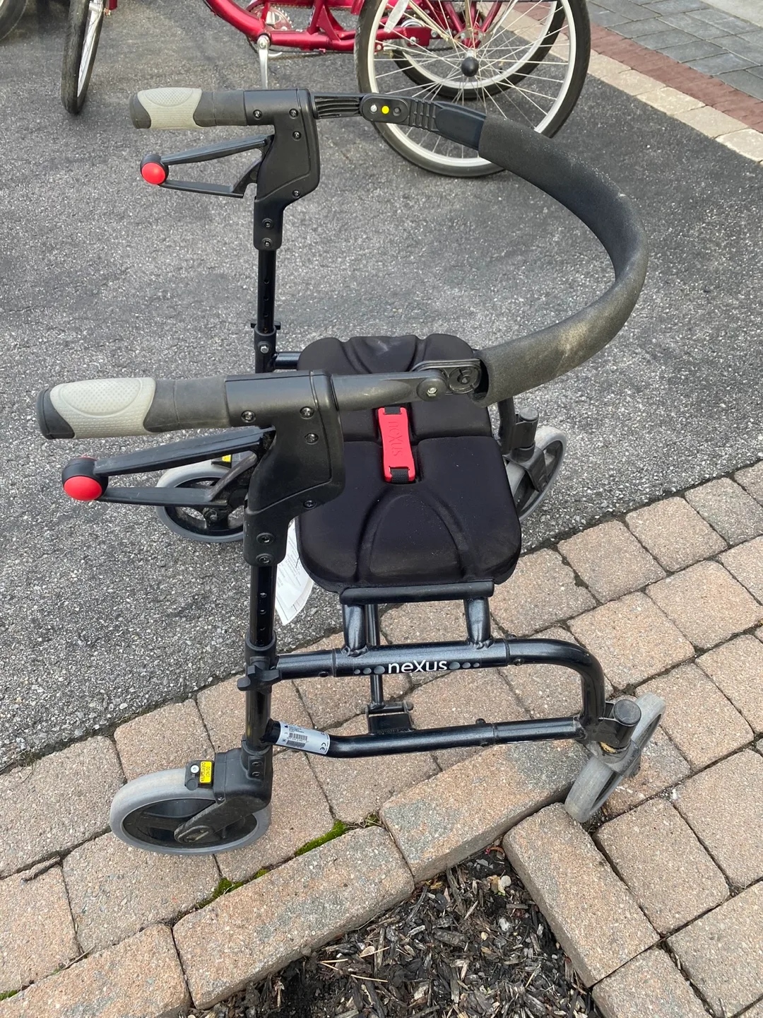 Nexus Rollator Walker with Seat image indicator(3)