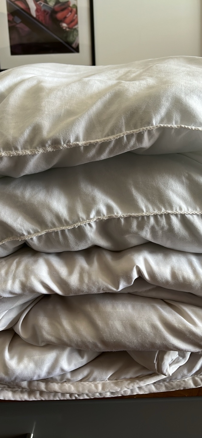 Comforter, 2 pillows, 2 bedsheets and 4 pillowcases - photo 2