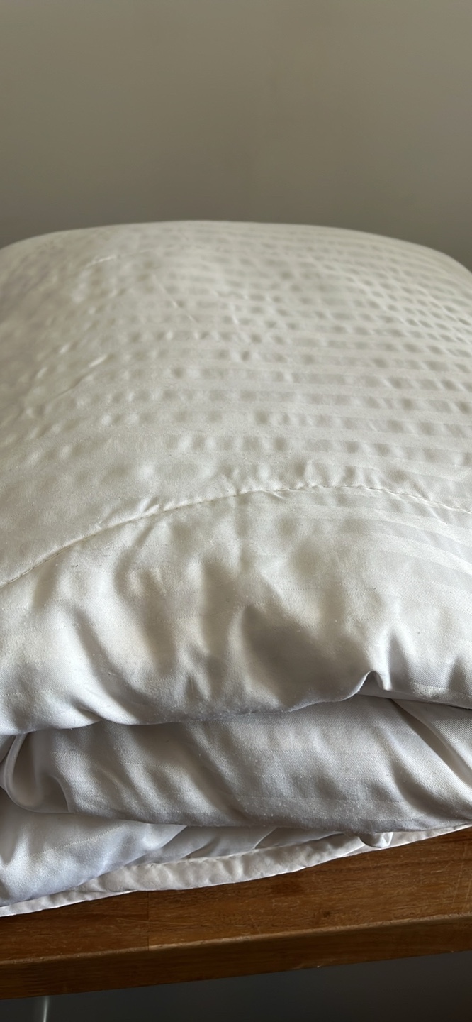 Comforter, 2 pillows, 2 bedsheets and 4 pillowcases - photo 3