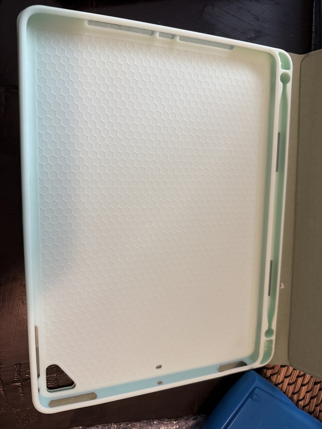Bundle of accessories for technology. - photo 5