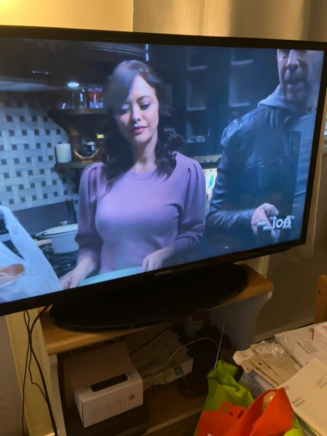 40” Samsung TV image indicator(2)