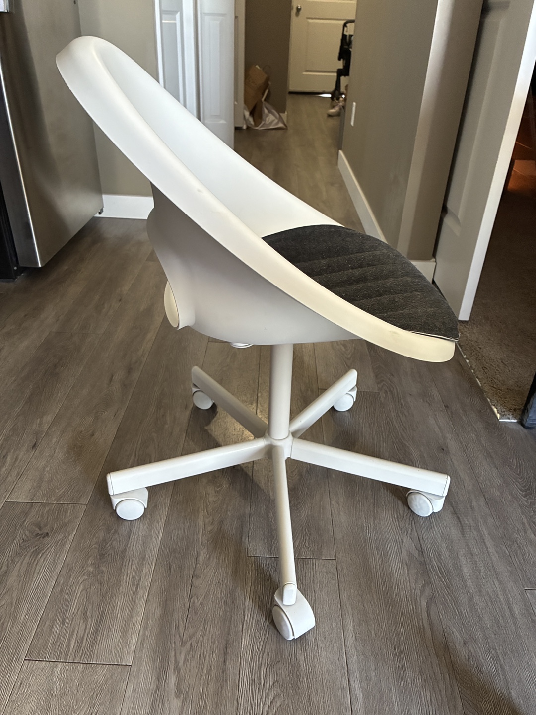IKEA Swivel Chair with Pad | Fixed height - photo 2
