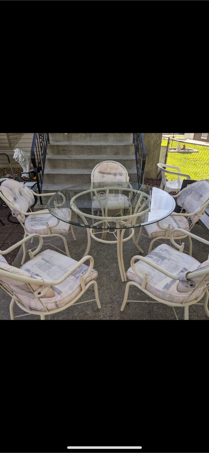 White Metal Patio Set with Glass Top Table