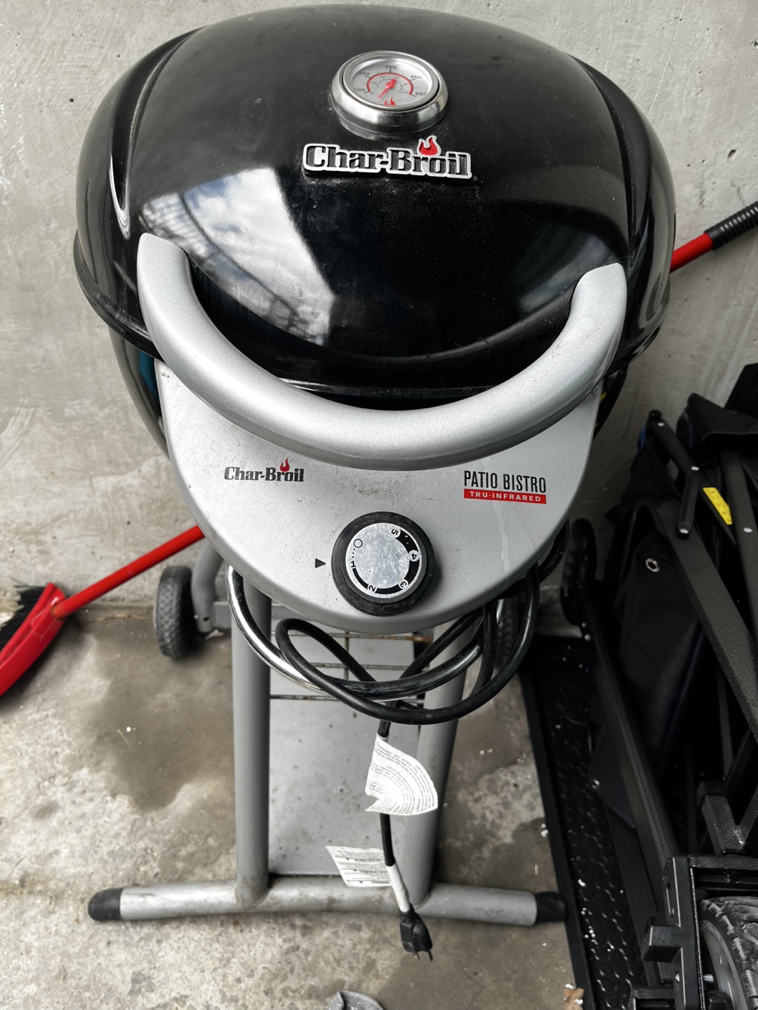 Charbroil electric grill - moving out