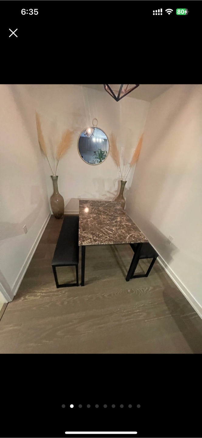 Table with 2 benches