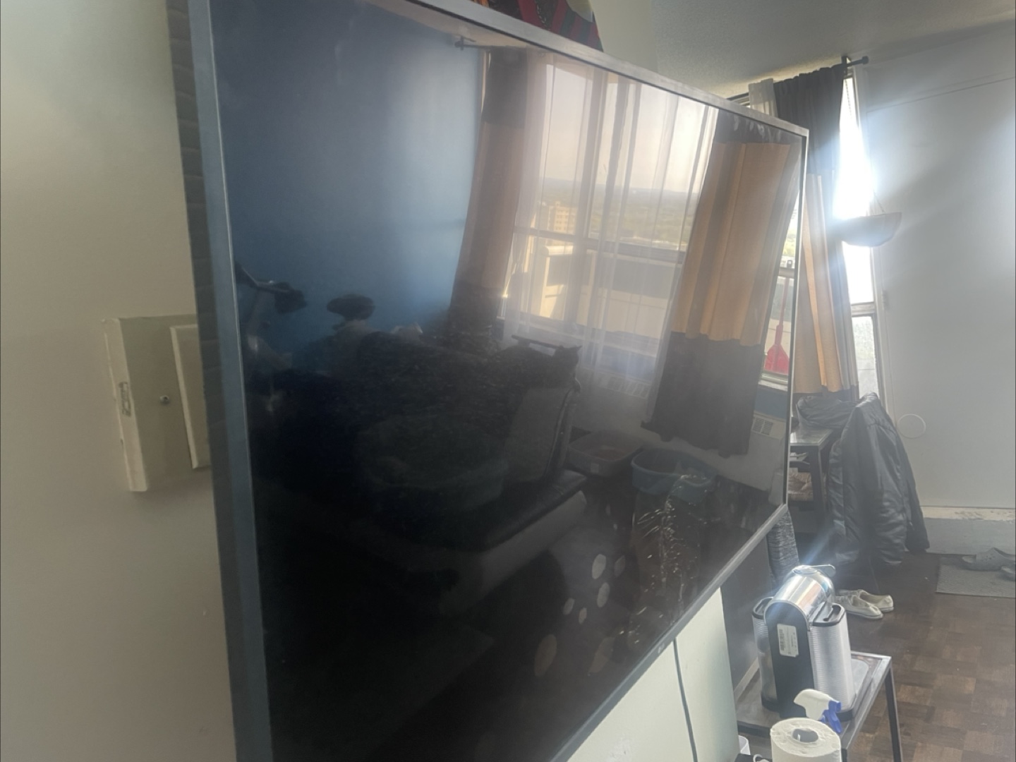 LG 55UP7560AUD 55-inch Smart TV - For Parts or Repair - photo 2