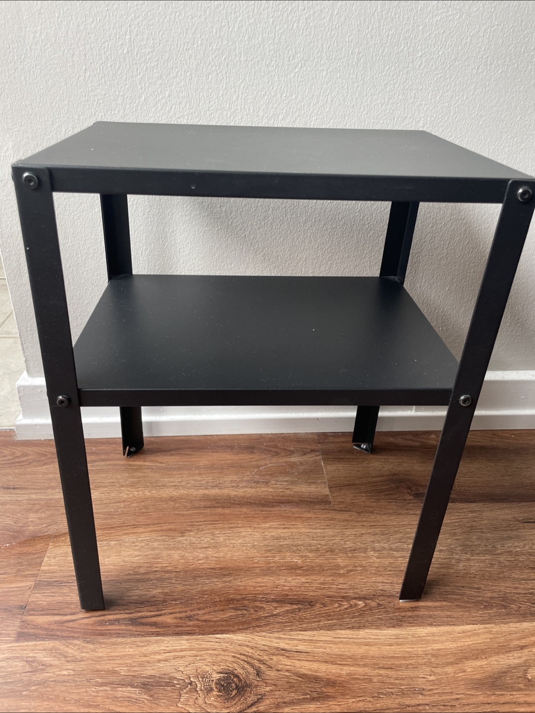Black Metal Two-Tier Side Table🥕
