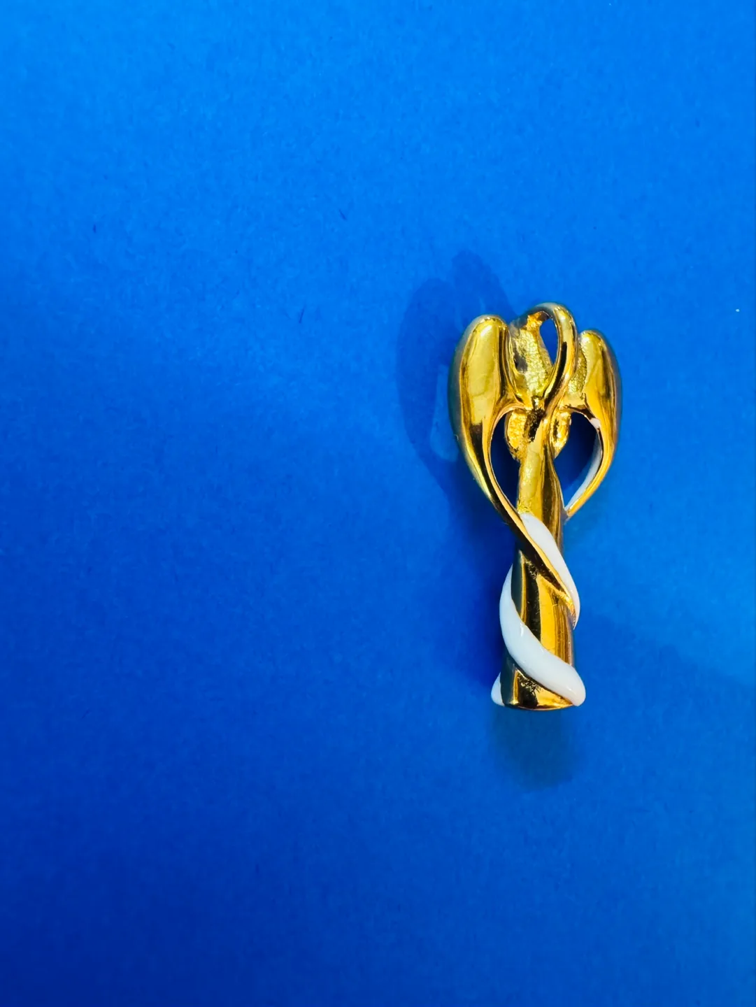 ANGEL Pendant 18K Gold Plated with Snow White ENAMELING image indicator(3)