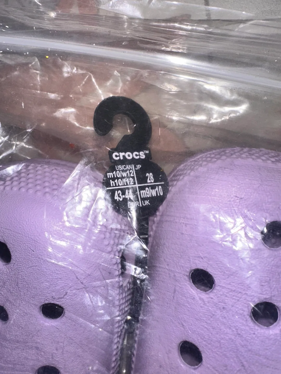 🥕Lavender Crocs Classic Clogs - Size Men's 10/Women's 12 image indicator(3)