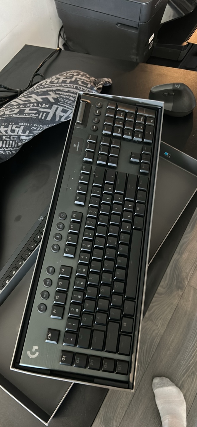 Logitech G915 Mechanical Gaming Keyboard - Tactile - photo 2